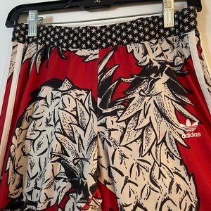 Adidas pineapple leggings size medium
